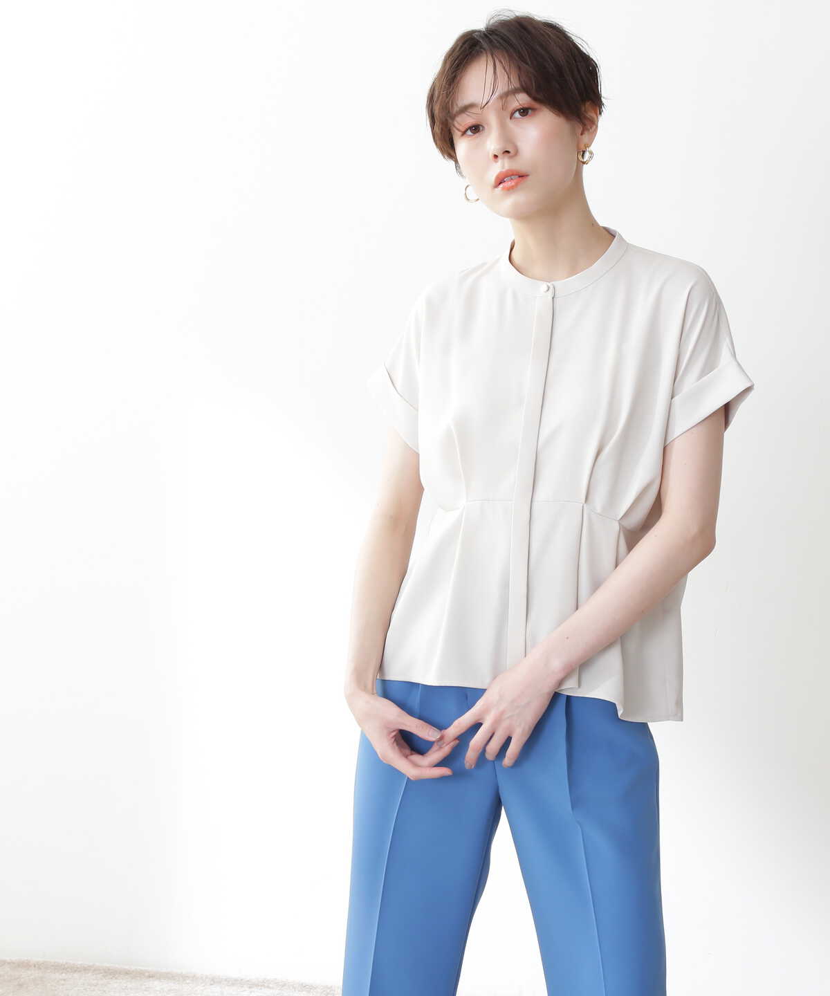 バンドカラーペプラムブラウス | N. Natural Beauty Basic* | サンエービーディーオンラインストア - SANEI bd  ONLINE STORE