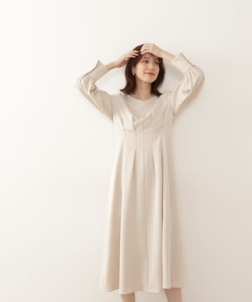 ウエストタック長袖ワンピース