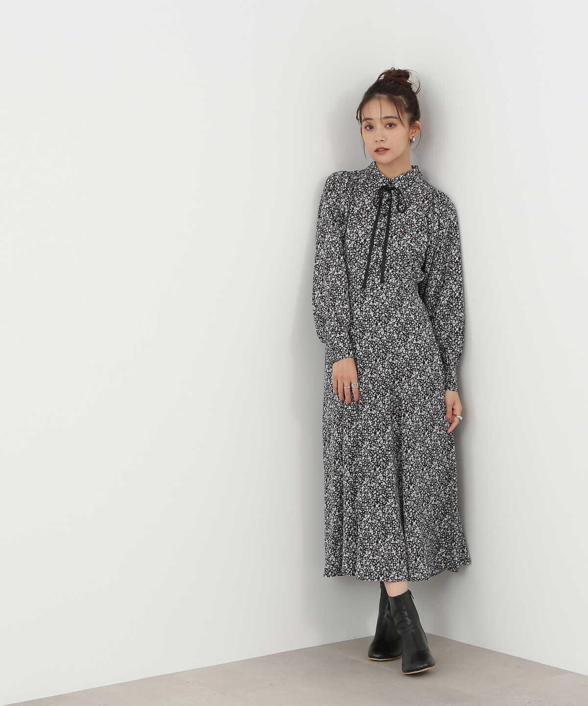 リボン付ボリュームスリーブワンピース S Size Line N Natural Beauty Basic サンエービーディーオンラインストア Sanei Online Store