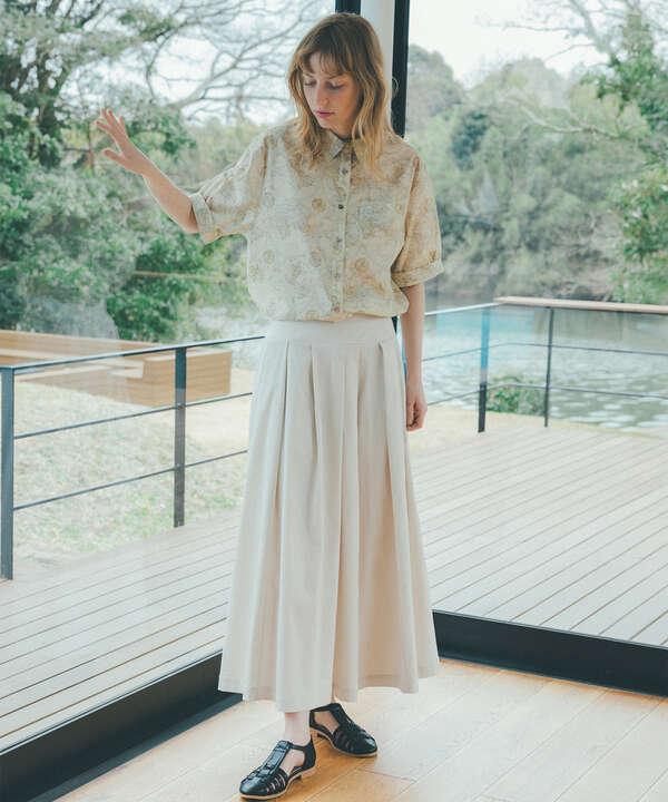 ＬＩＢＥＲＴＹクロップドシャツ