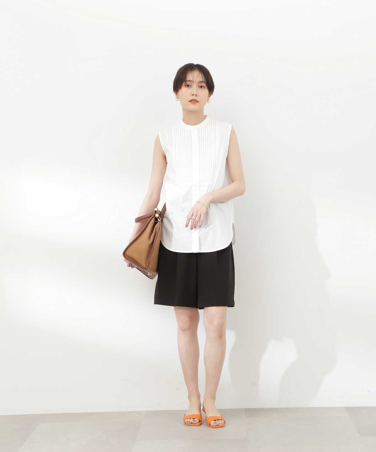【花山瑞貴さん着用】ノースリピンタックブラウス