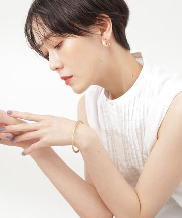 【花山瑞貴さん着用】シンプルオーバルバングル