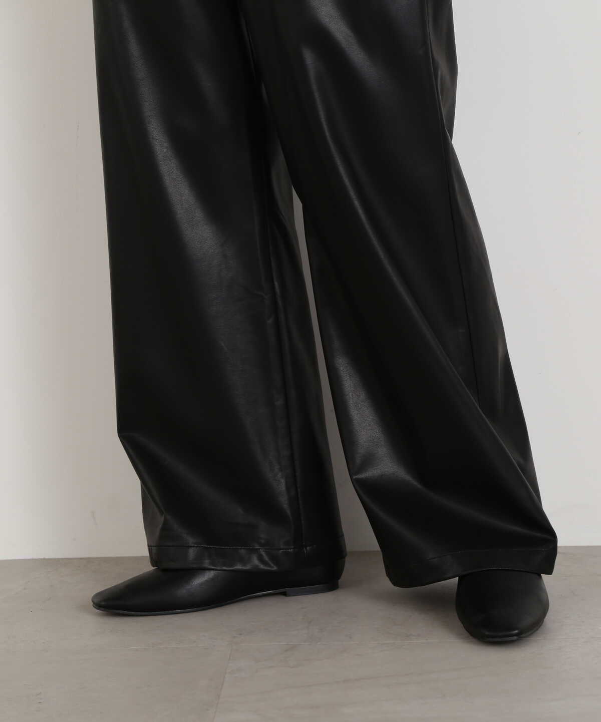 フェイクレザーワイドパンツ《S Size Line》