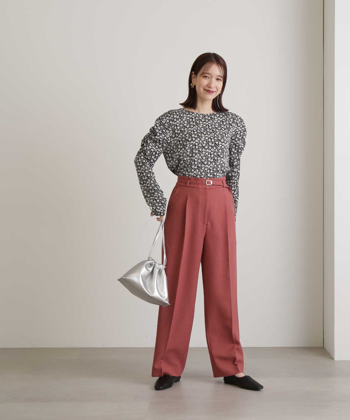 センタープレスベルト付ワイドパンツ《S Size Line》