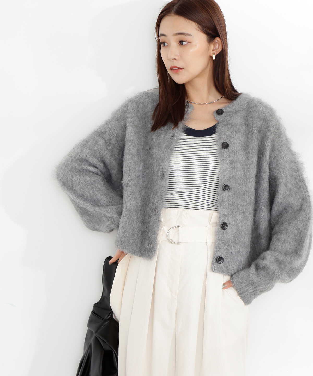 【稲垣莉生さん着用】【松井愛莉さん着用】クルーネックフェザーカーディガン