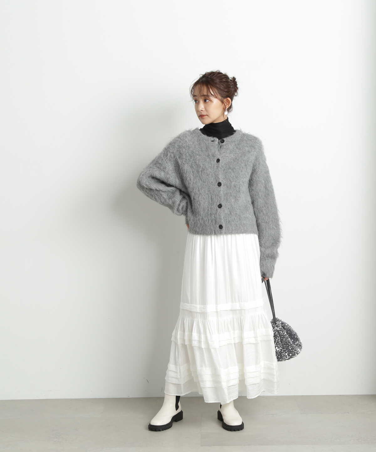 【稲垣莉生さん着用】【松井愛莉さん着用】クルーネックフェザーカーディガン