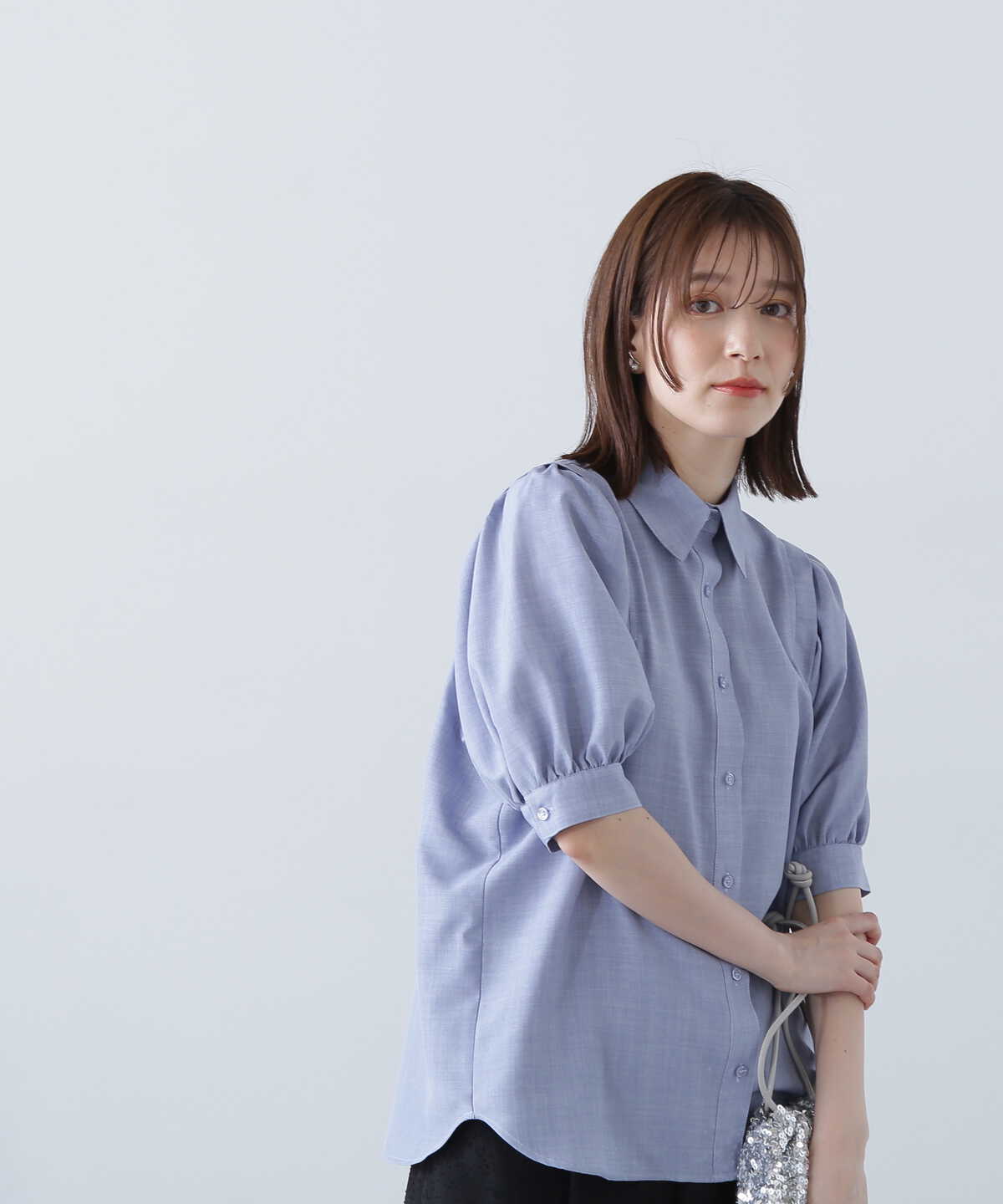 田中芽衣さん着用】ポプリンボリュームスリーブブラウス《WEB限定商品 