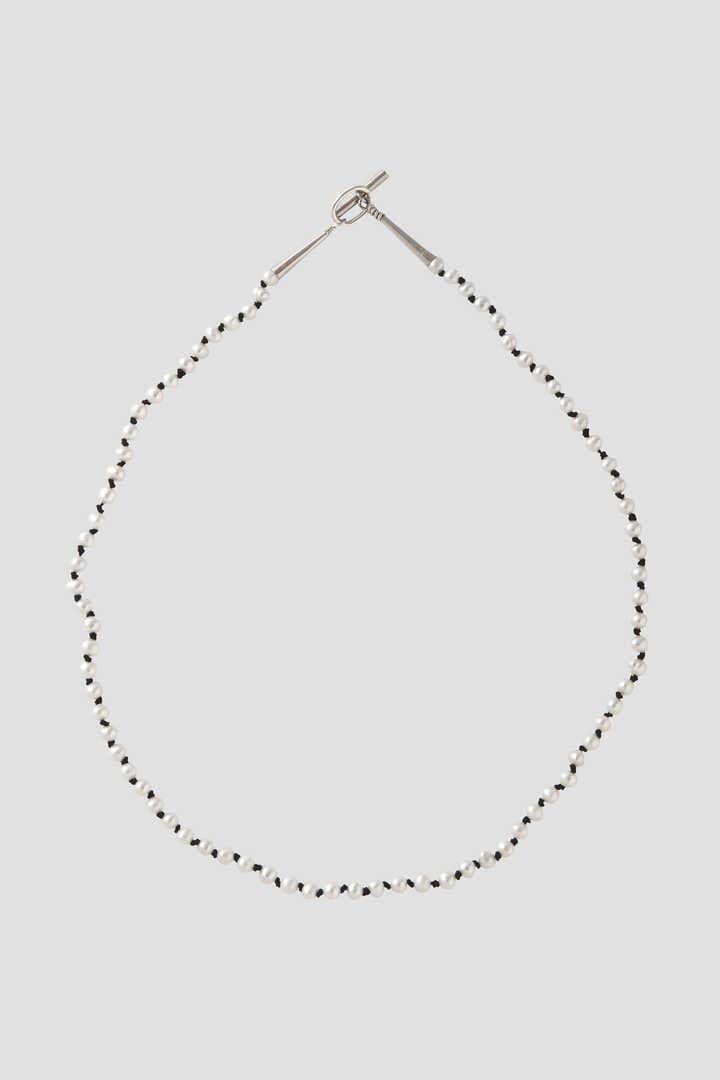 YLÈVE / PEARL NECKLACE KNOT 37cm2