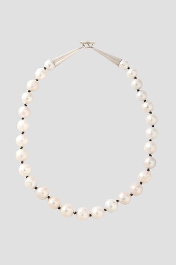 YLÈVE / BAROQUE PEARL NECKLACE KNOT 37cm_030