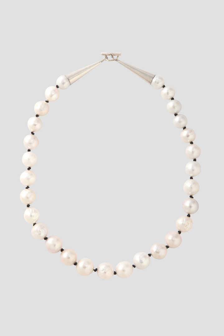 YLÈVE / BAROQUE PEARL NECKLACE KNOT 37cm1