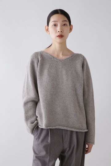 quitan / HAND KNITTED V NECK SWEATER_050