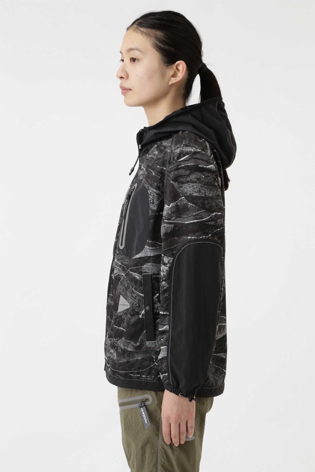 printed vent hoodie | outerwear | and wander ONLINE STORE