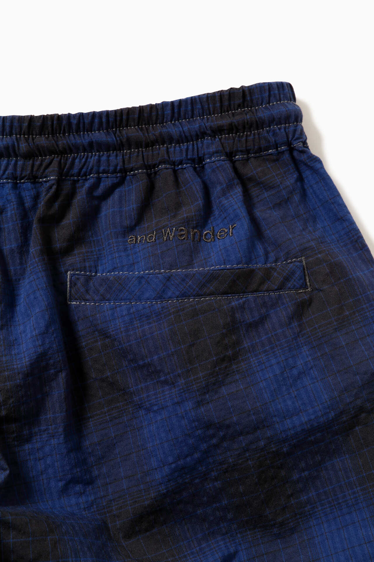 dry check shorts (M)