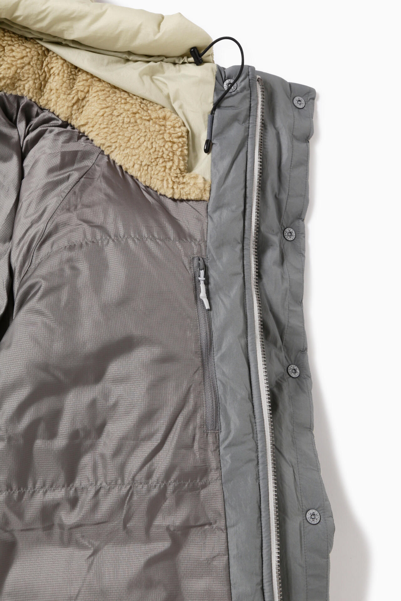 MAISON KITSUNÉ × and wander nordic border insulation jacket