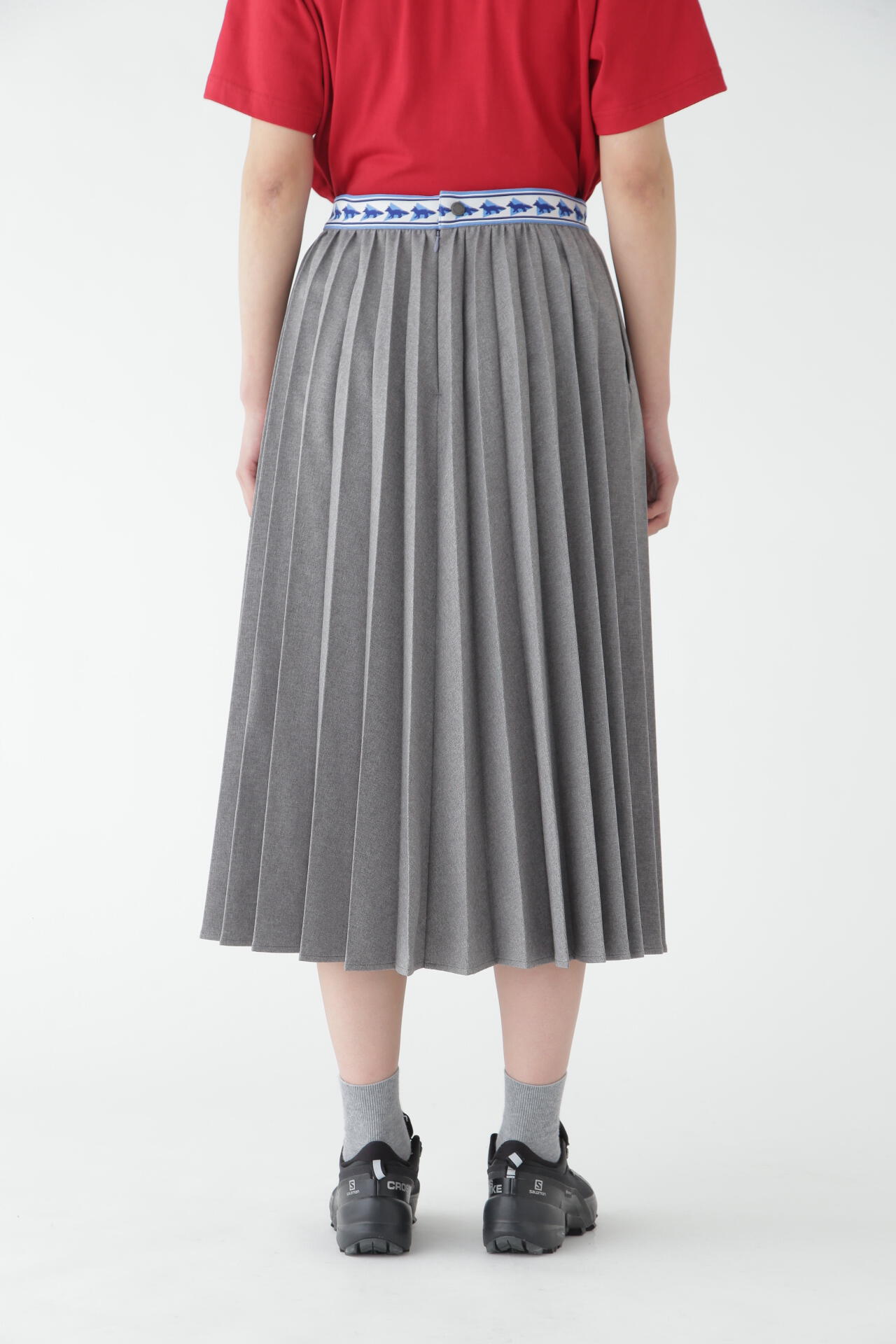  MAISON KITSUNÉ × and wander pleated skirt