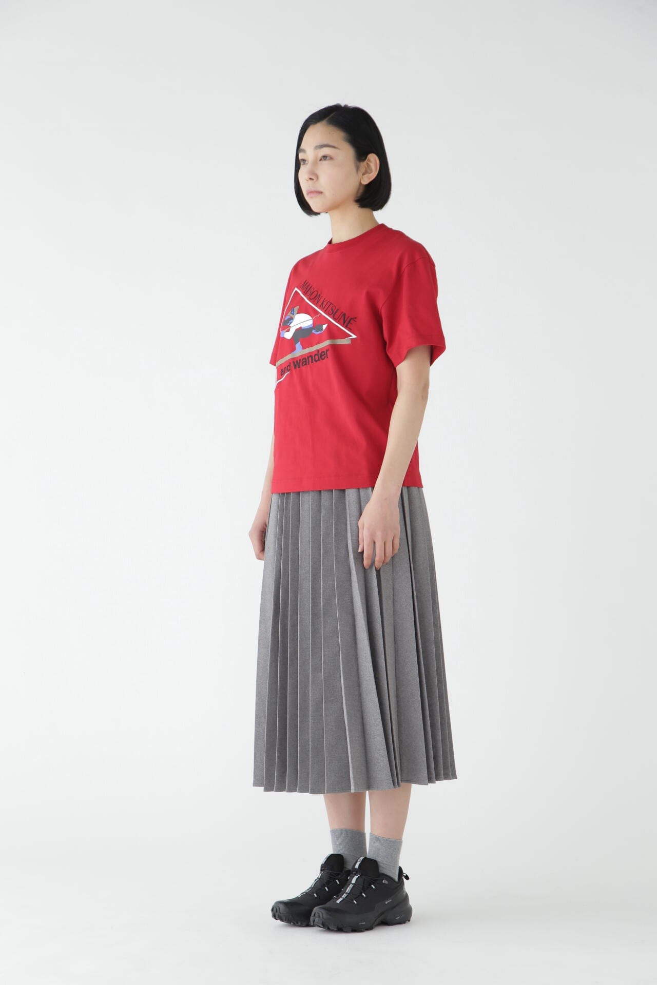  MAISON KITSUNÉ × and wander pleated skirt