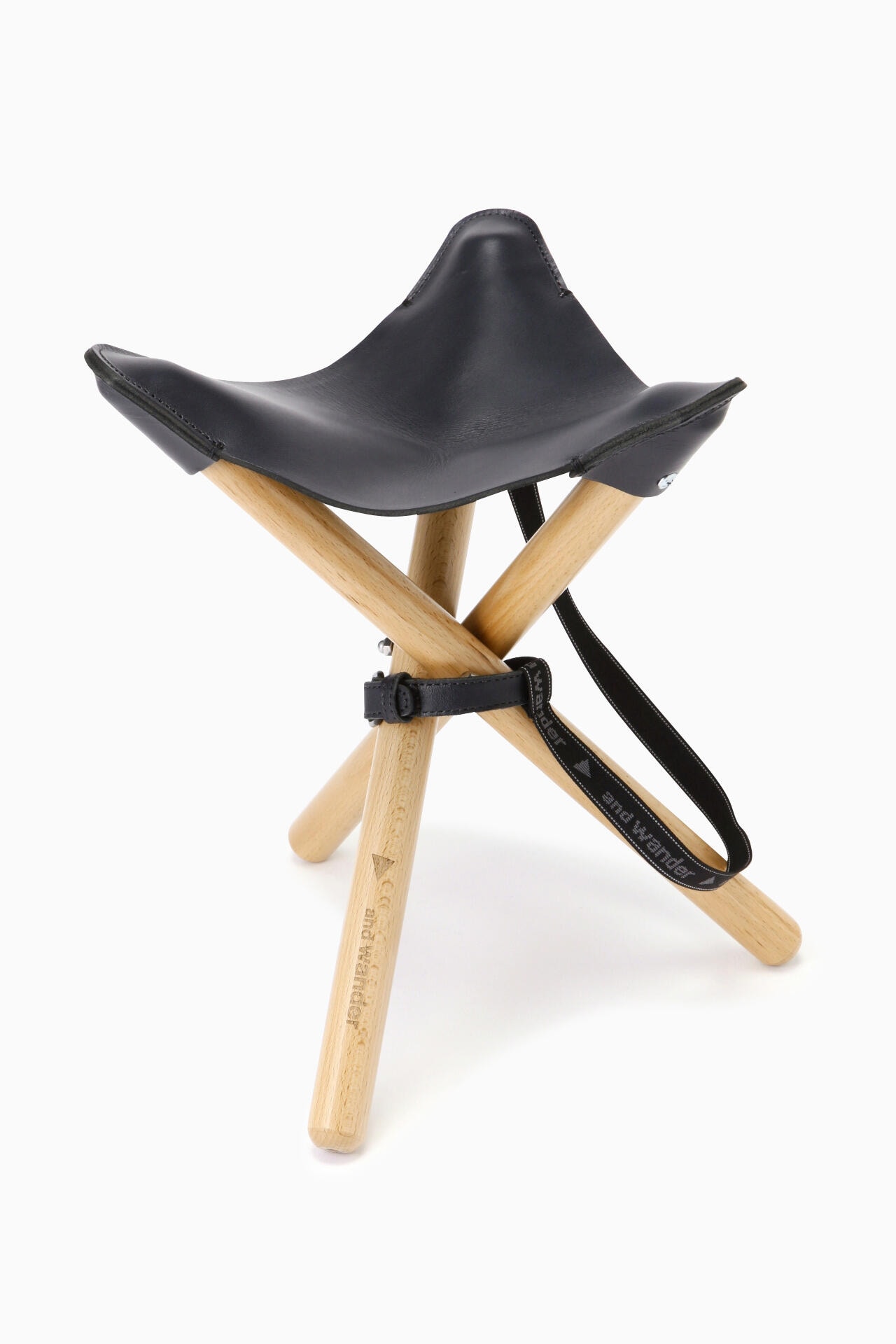 TAKIBI leather stool