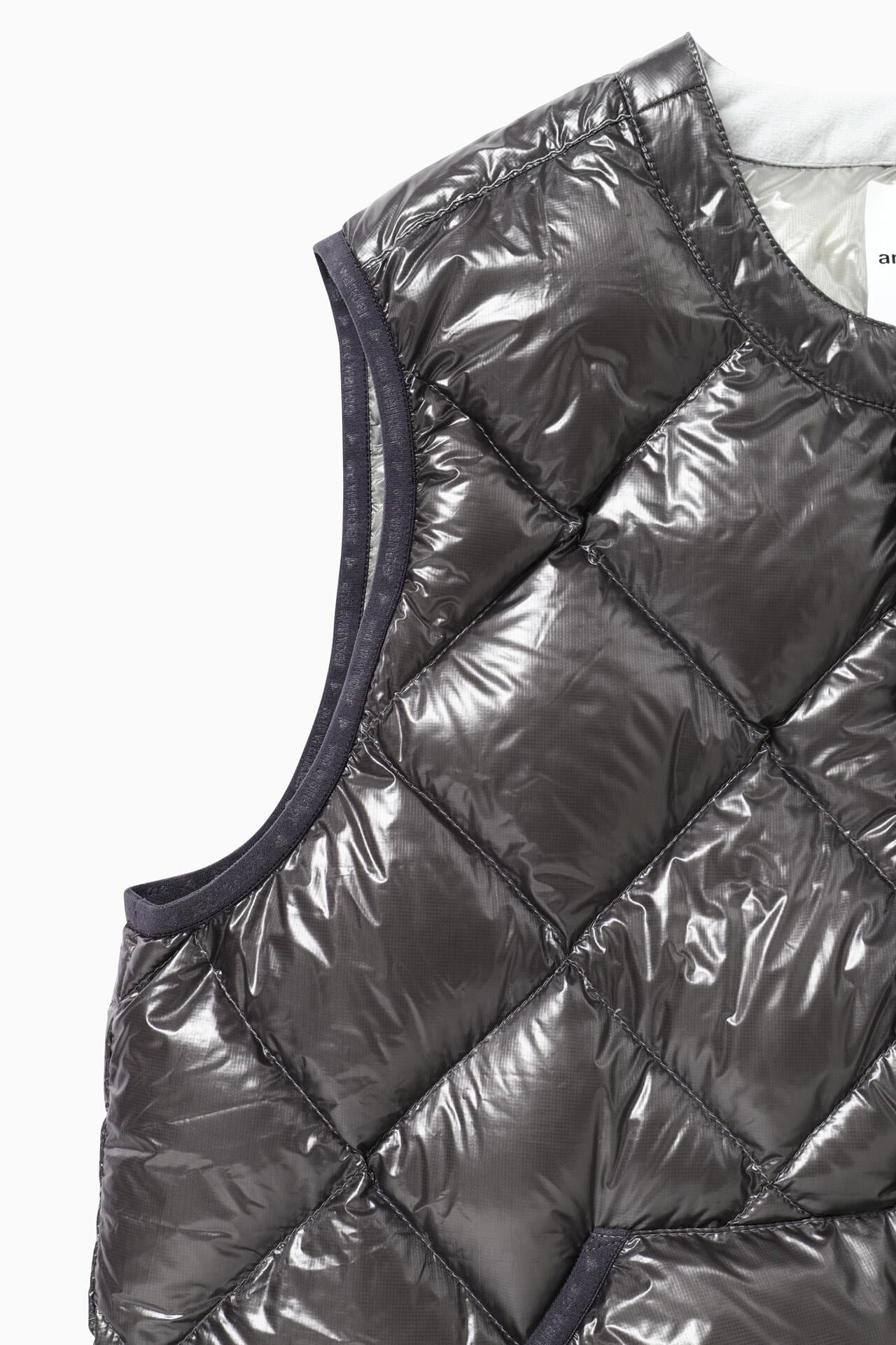 diamond stitch down vest