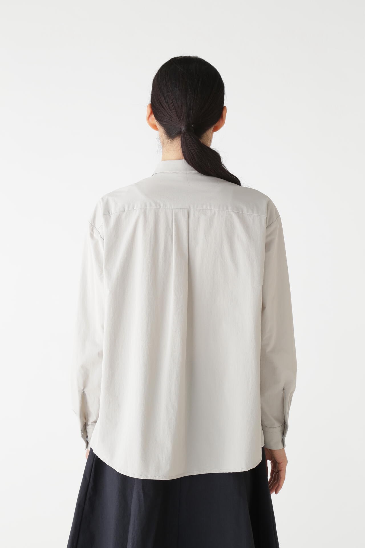 light w cloth shirt