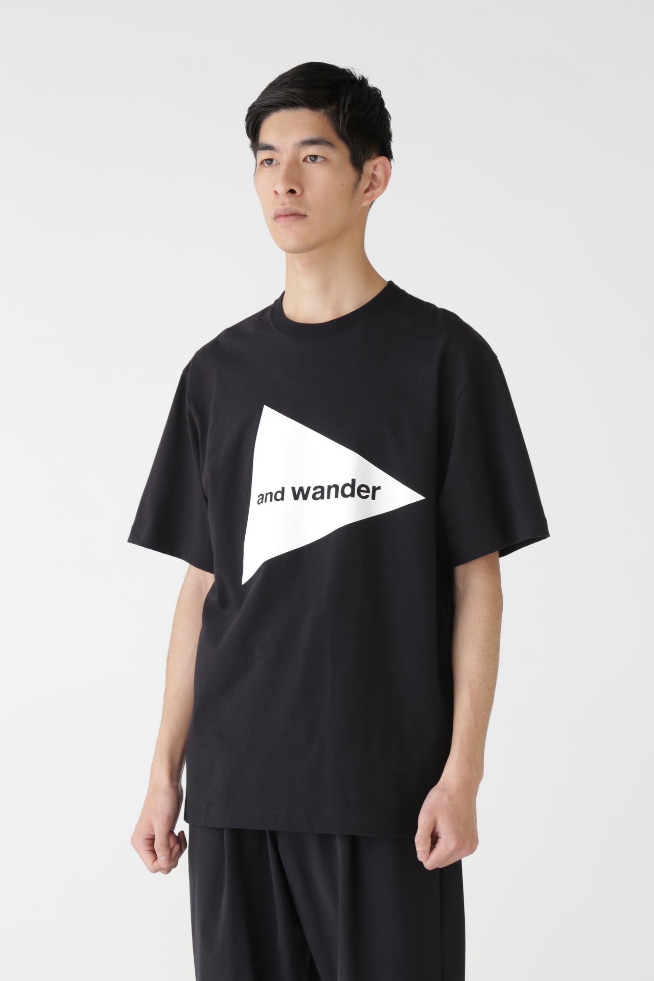 and コレクション wander t シャツ