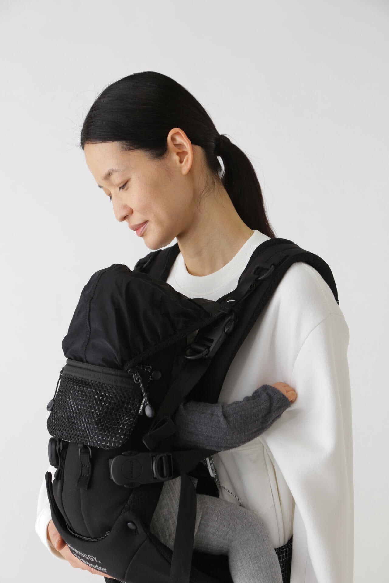 AIRBUGGY × and wander BABY CARRIER