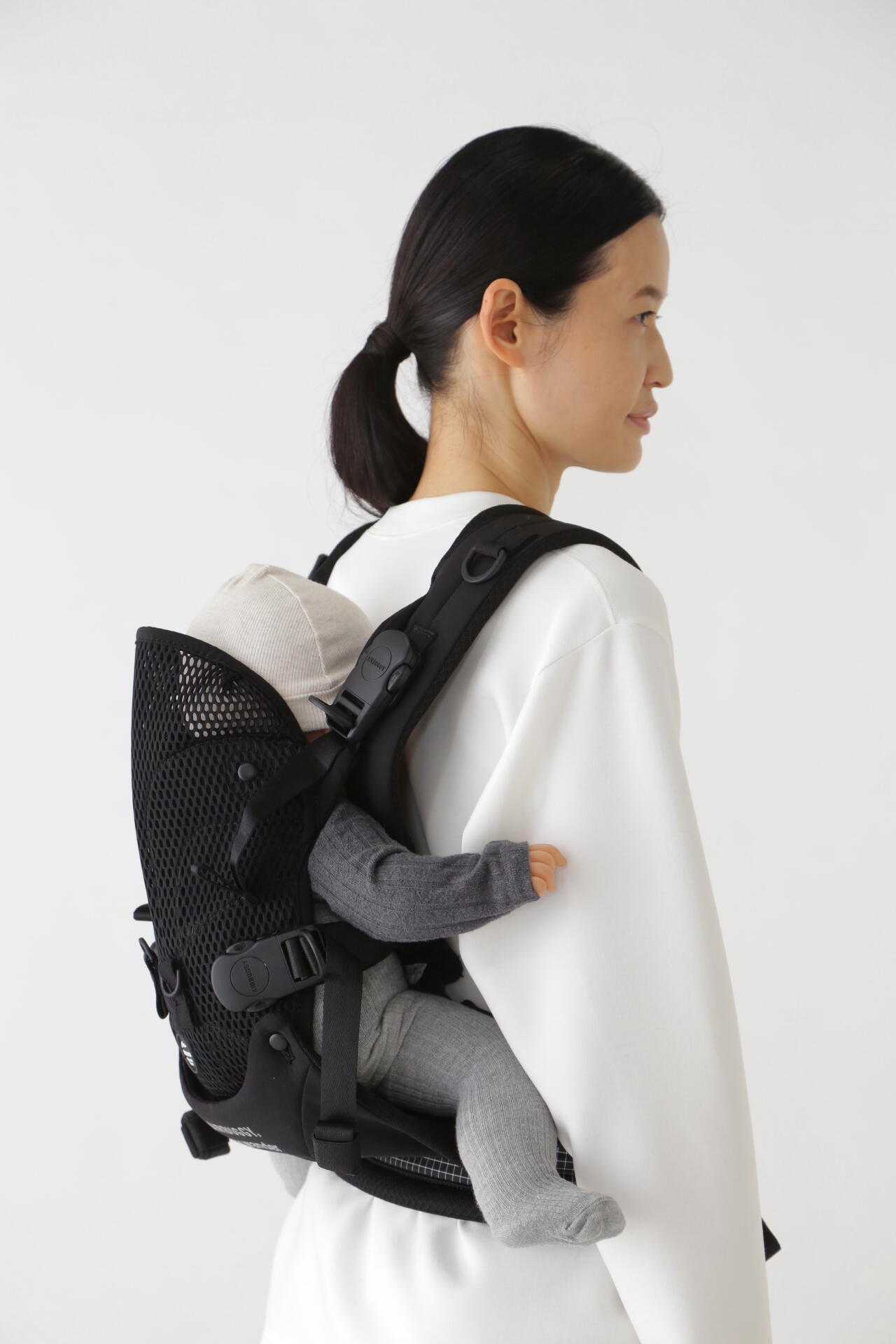 AIRBUGGY × and wander BABY CARRIER