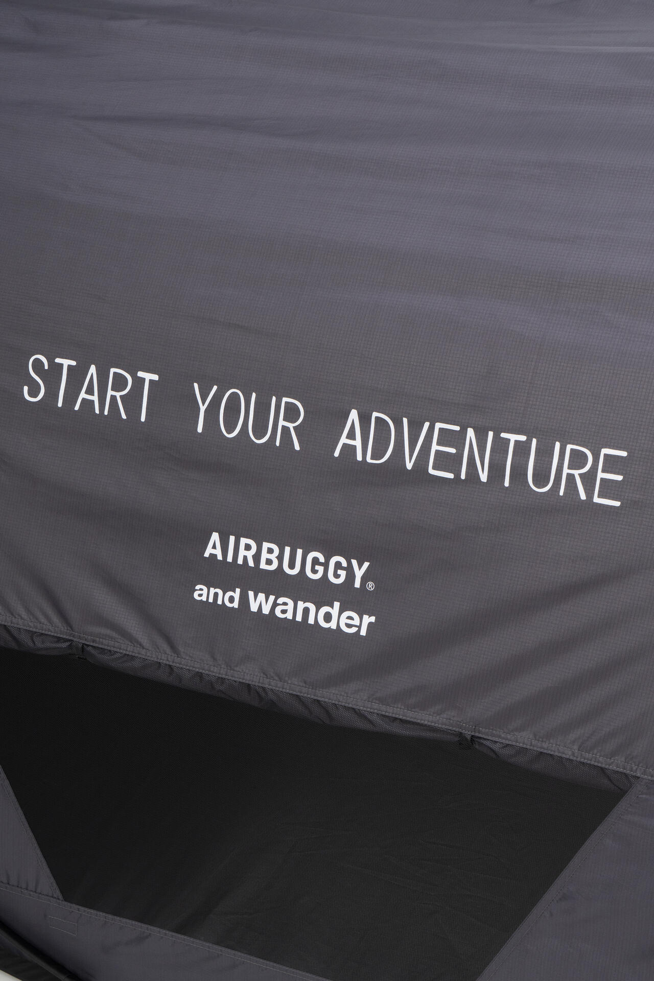 AIRBUGGY × and wander POPUP TENT