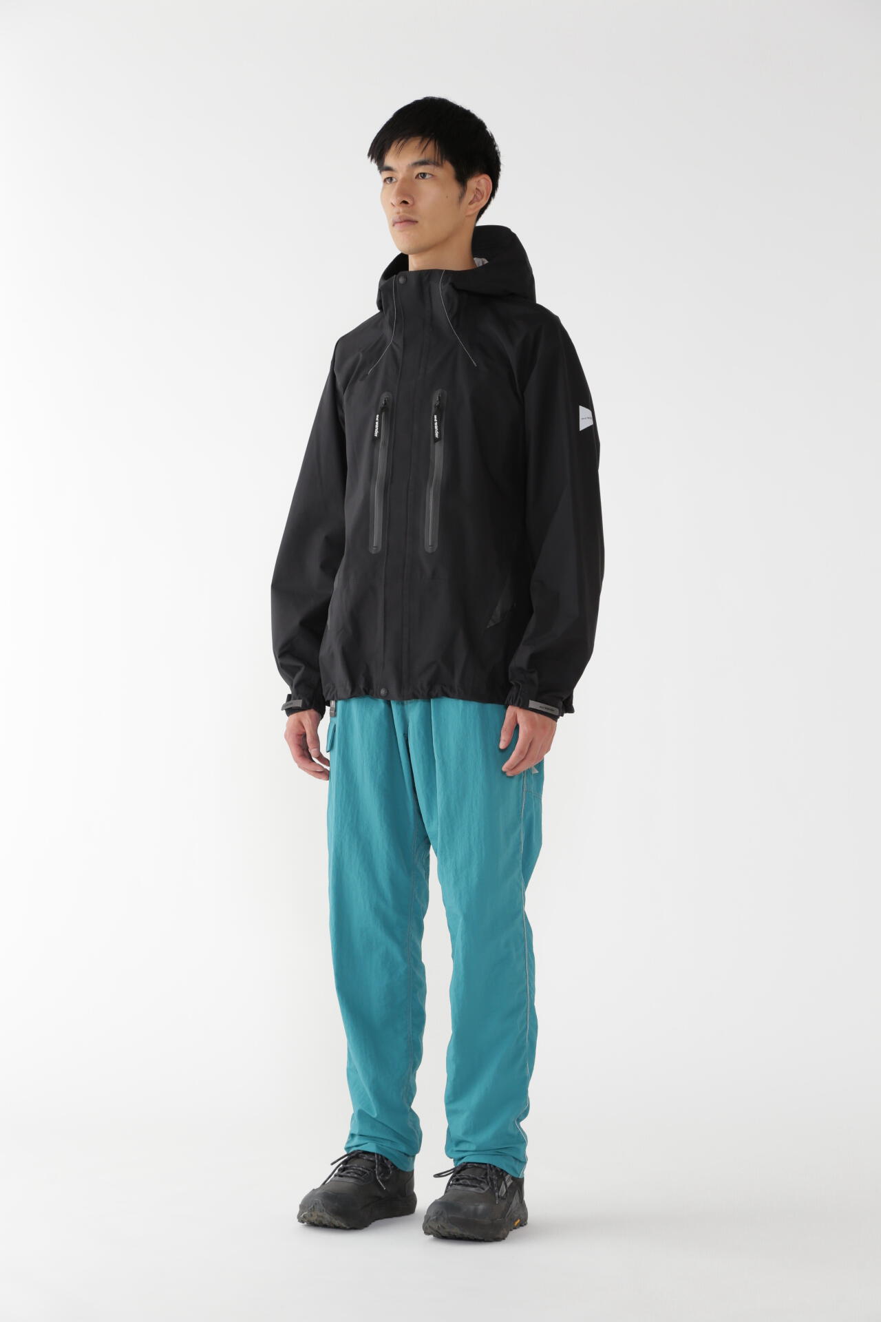 2.5L hiker rain jacket