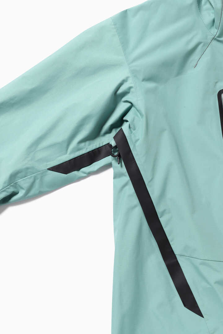 2.5L hiker rain jacket