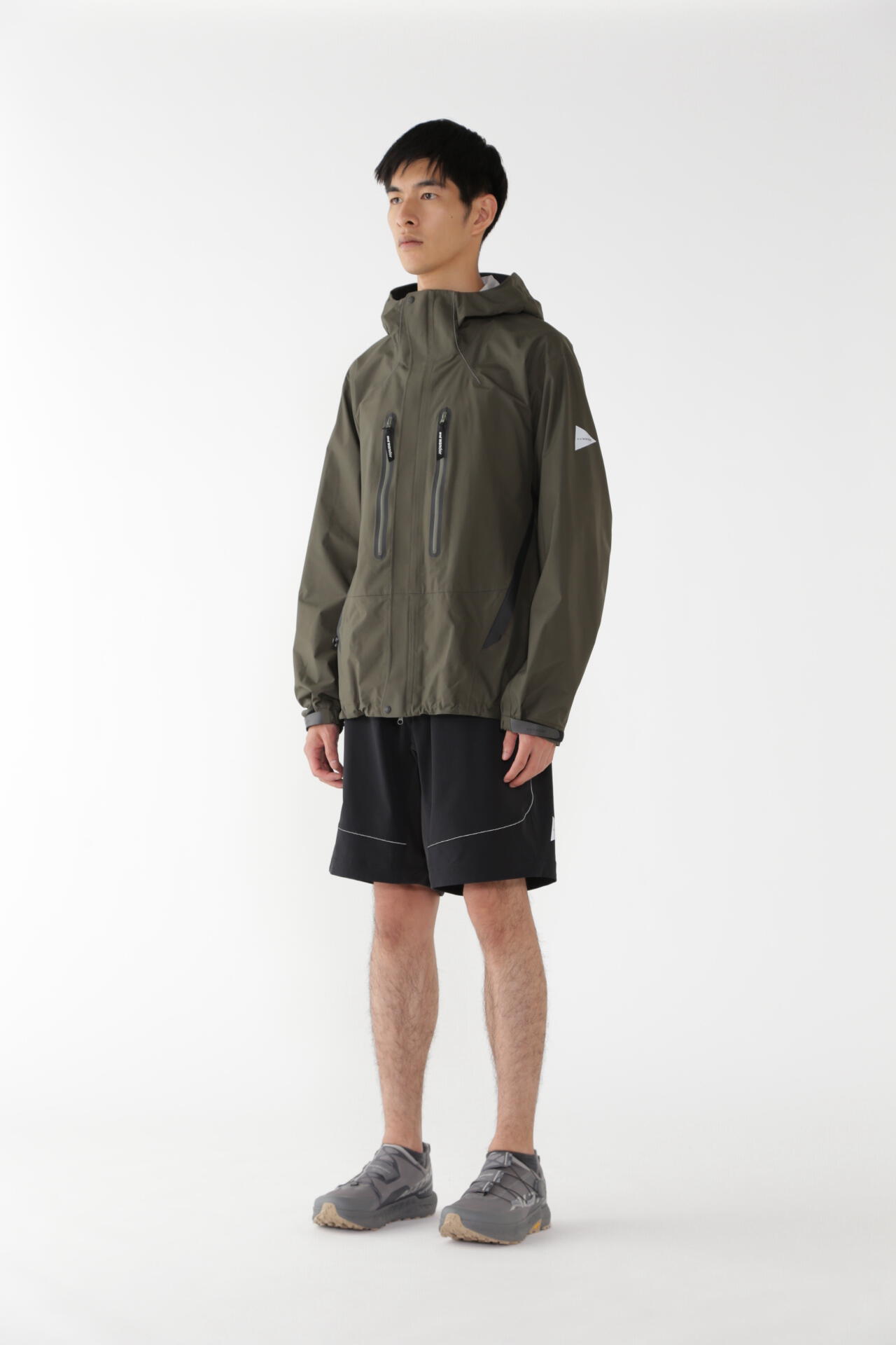 2.5L hiker rain jacket