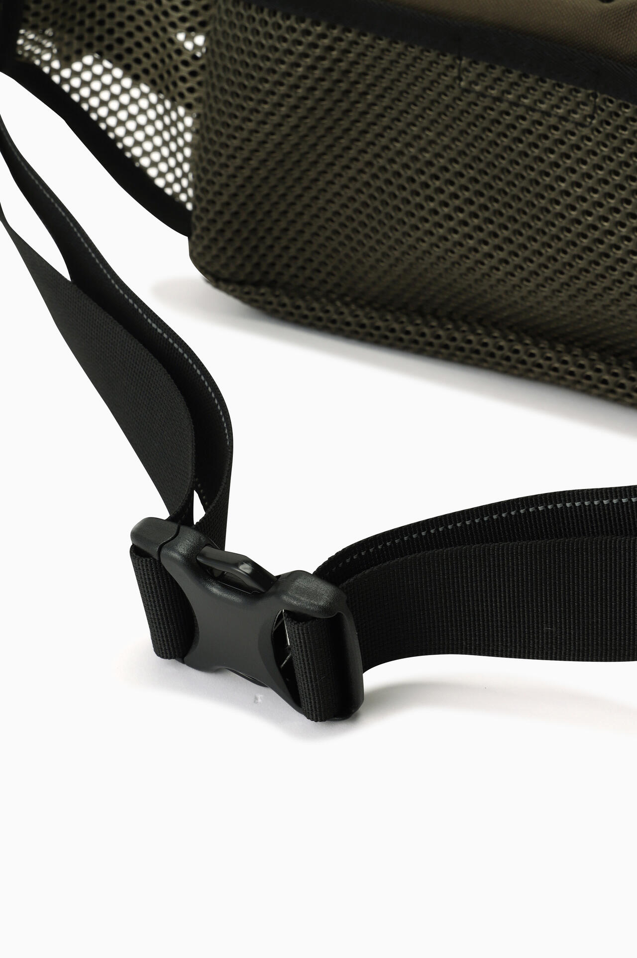 3D mesh waist bag