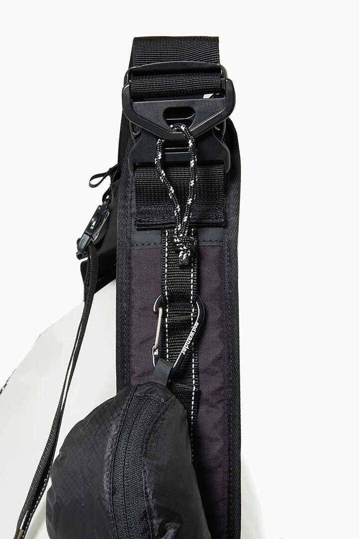 20L messenger bag | and wander ONLINE STORE
