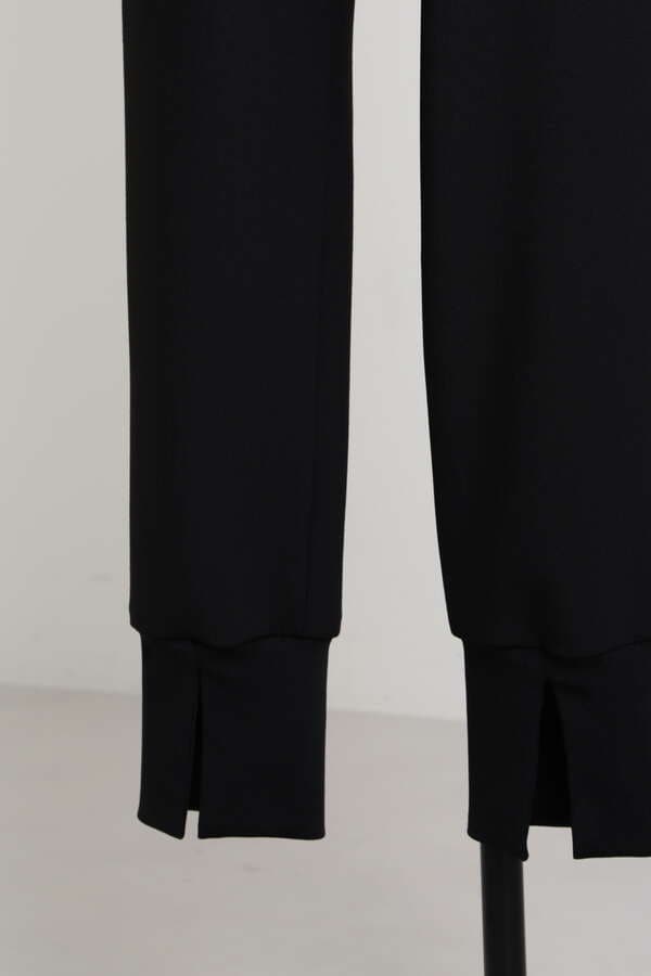 【TV着用】Narrow Jogger Pants