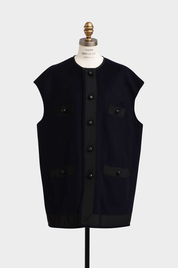 Sleeveless Round Collar JK