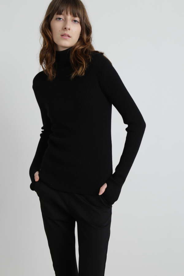 Wool Rib Turtleneck