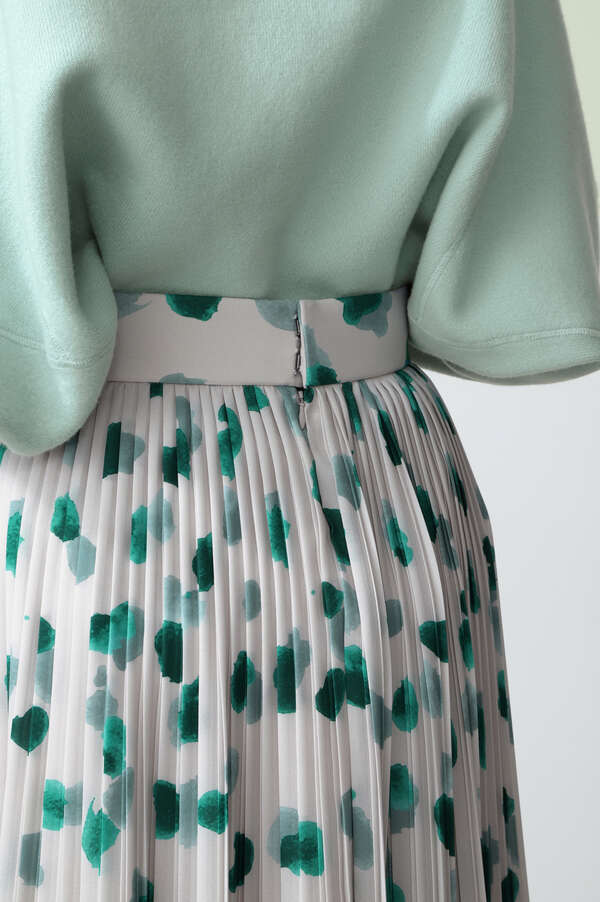 PAINT DOT PRINT PLEATED SK