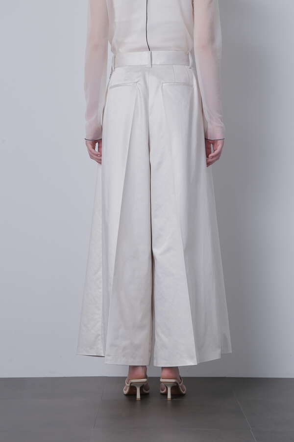 TV着用】サテンタックワイドパンツ | ボトムス | hLM オンラインストア 
