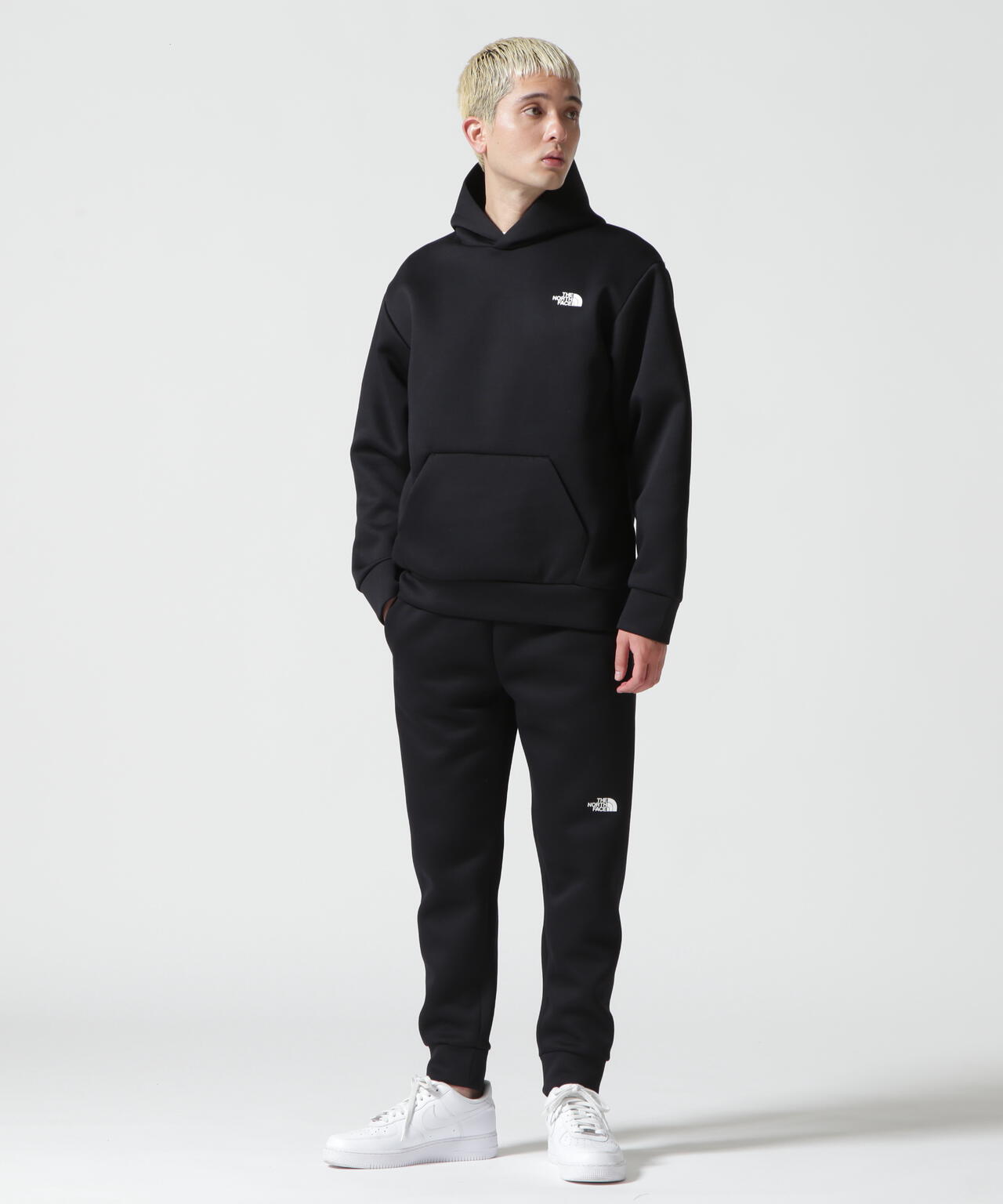 THE NORTH FACE テックエアーフーディーパーカートレーナー