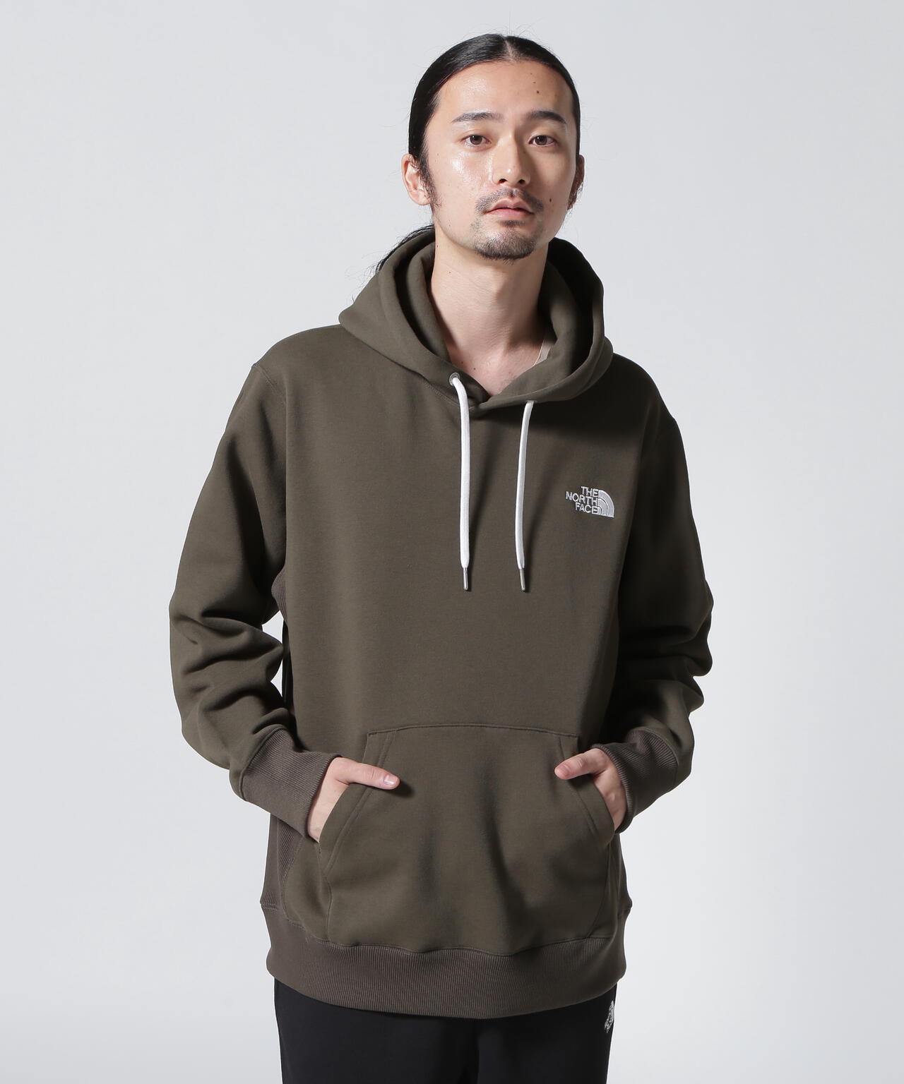 THE NORTH FACE/ザ・ノースフェイス Square Logo Hoodie | BEAVER