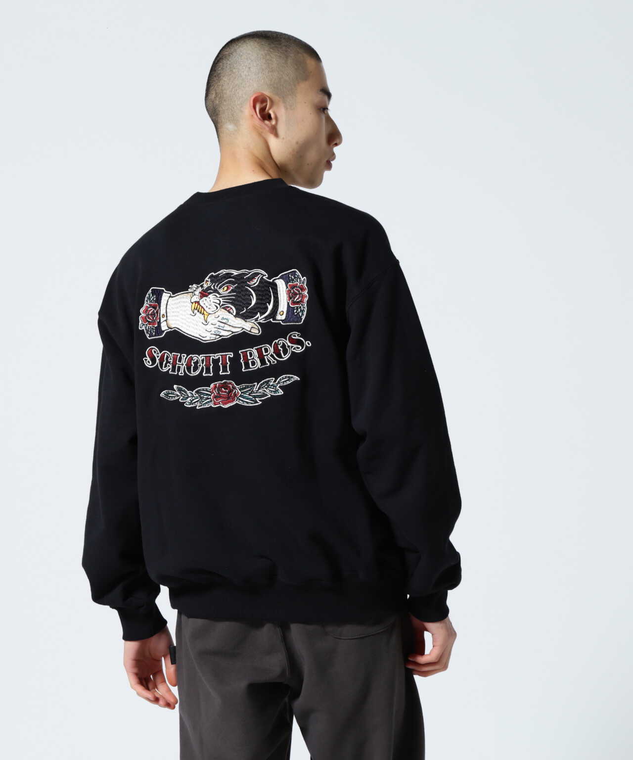 【直営店舗限定】CREWSWEAT SHAKEHAND＆PANTHER/クルースウェット シェイクハンド＆パンサー