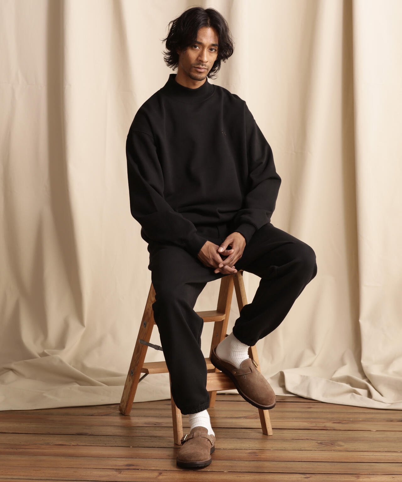 MOCK NECK SWEAT BASIC LOGO/モックネックスウェット ベーシックロゴ