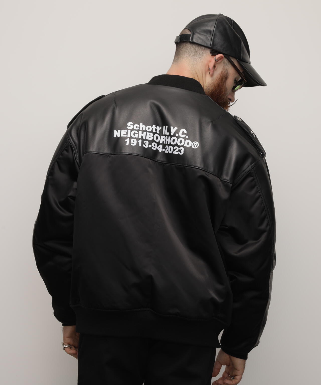 中肉厚の裏毛素材を使用NEIGHBORHOOD Schott SWEATPARKA LS MA-1