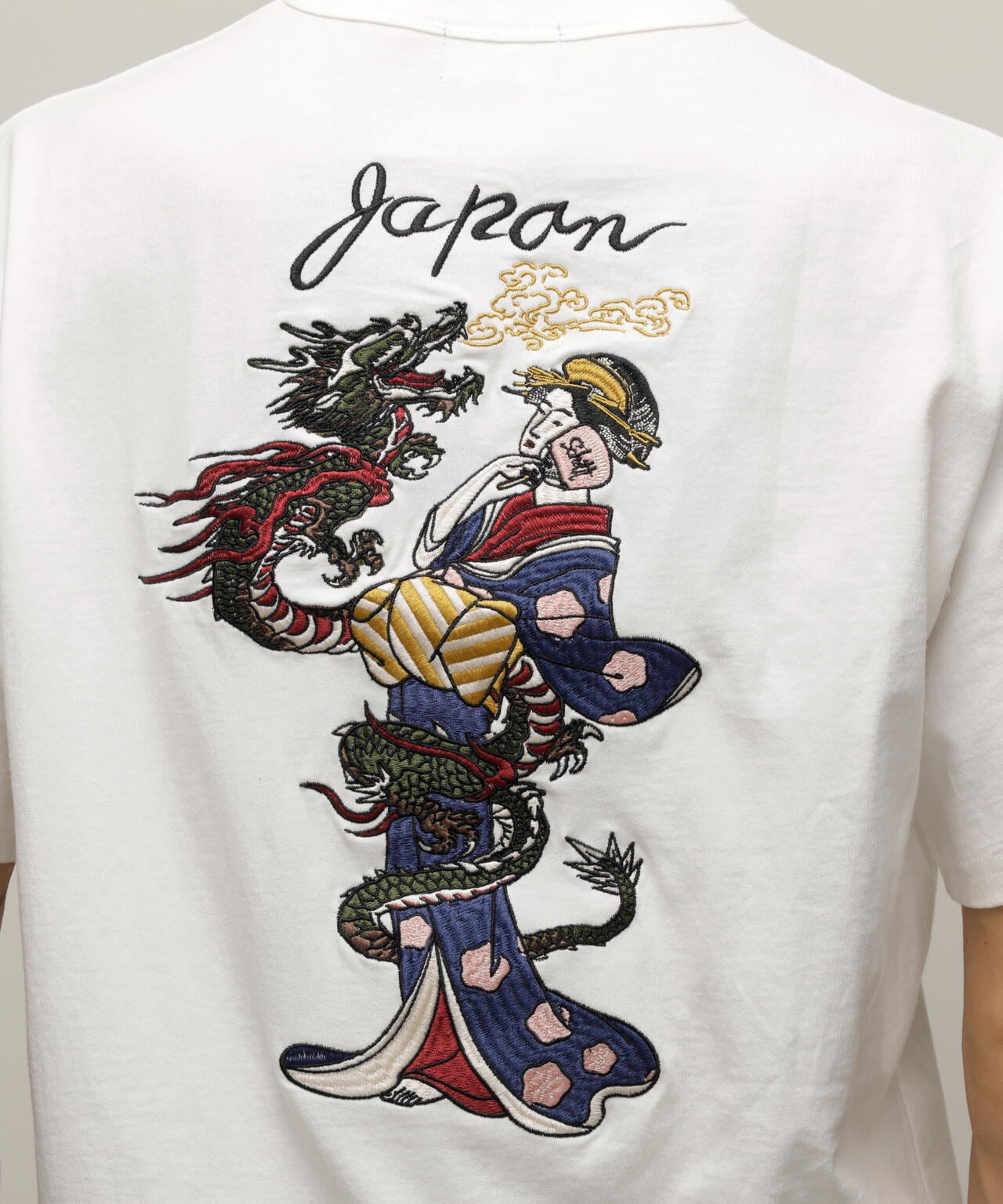 T-SHIRT "LADY WITH THE DRAGON EMB"/刺繍Tシャツ "レディ ウィズ ザ ドラゴン"