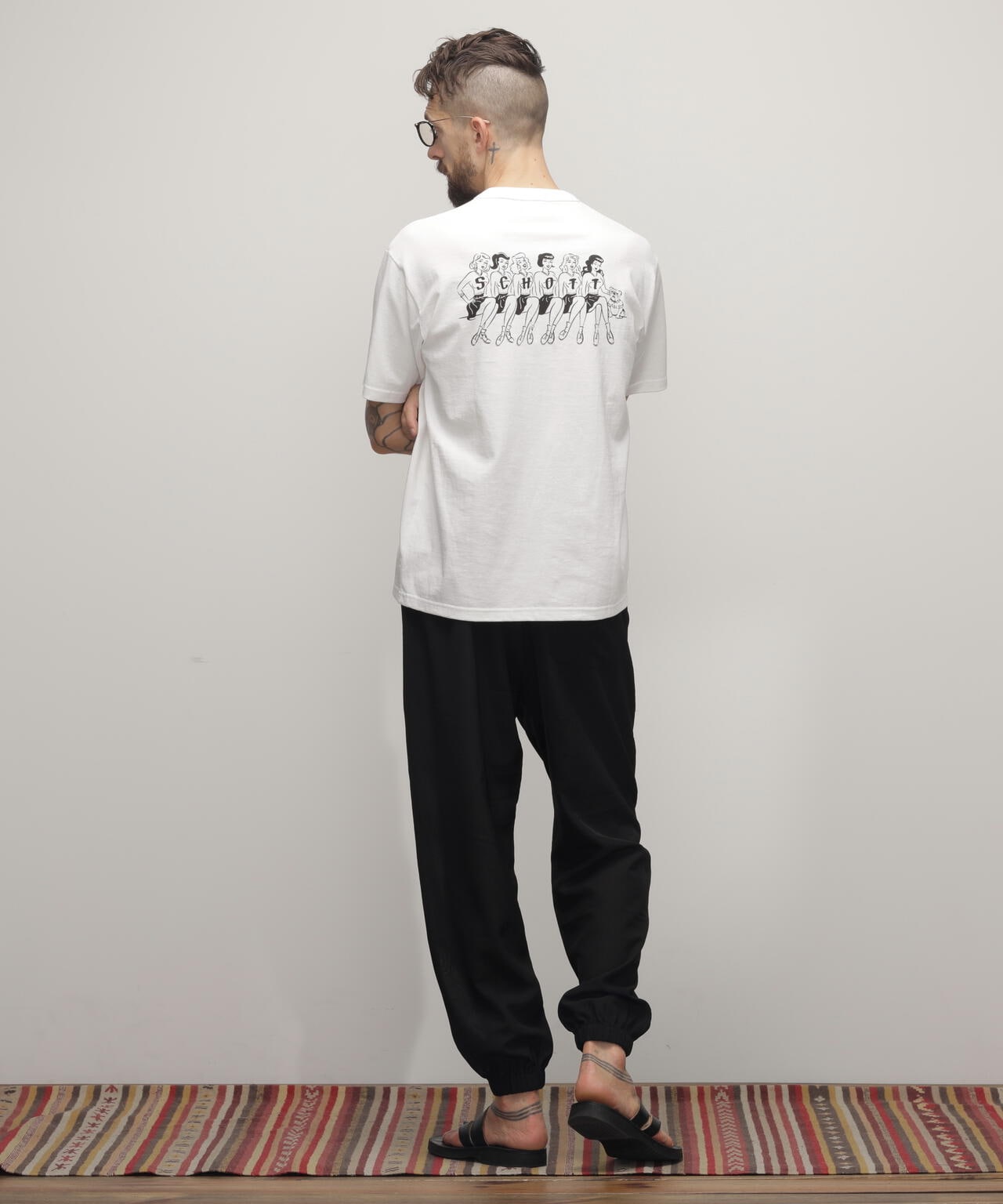 T-SHIRT "GIRLS WITH BULLDOG”/Tシャツ "ガールズ ウィズ ブルドッグ"