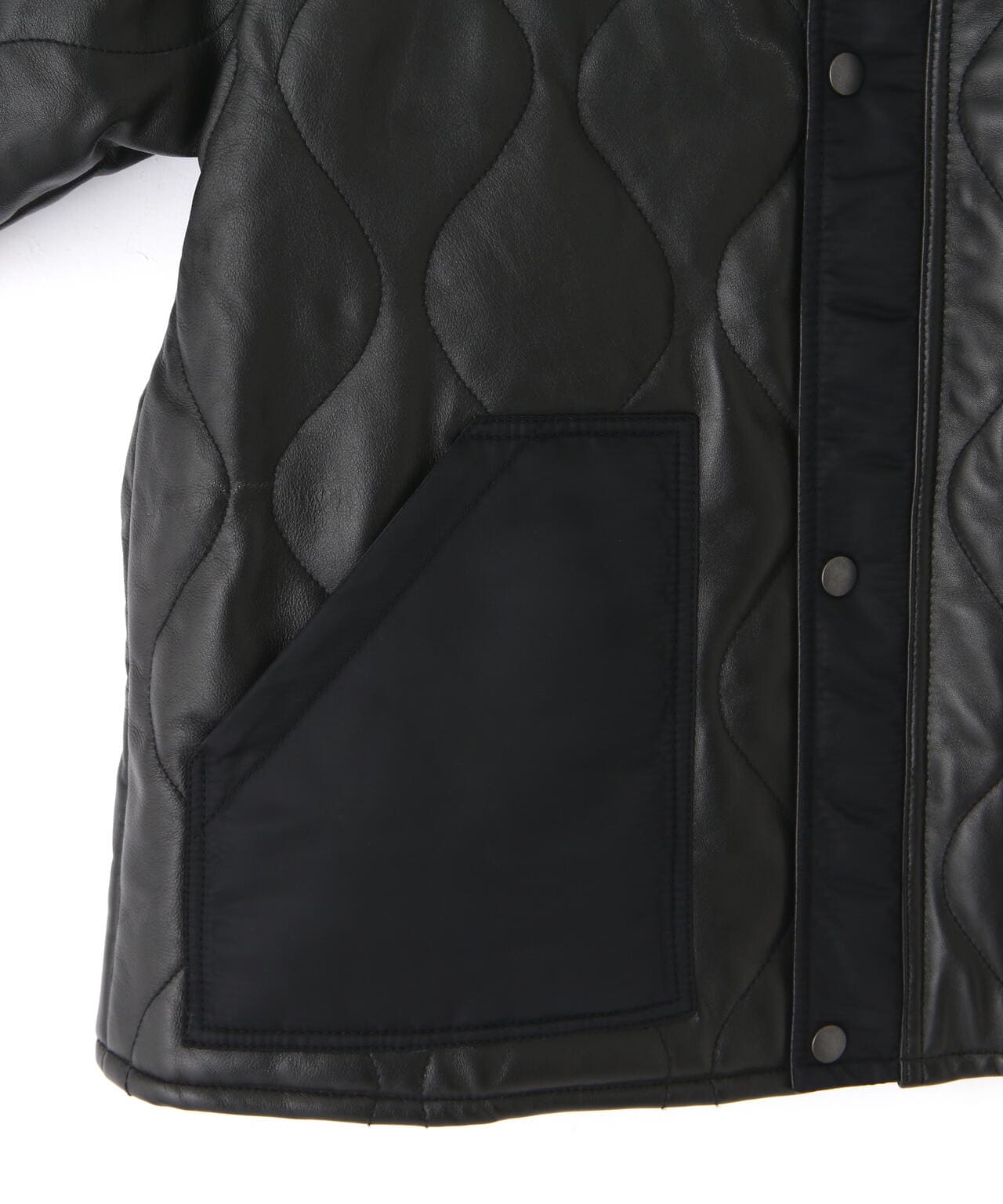 【先行予約 10月中旬-10月下旬】QUILTED LINNER SHORT LEATHER