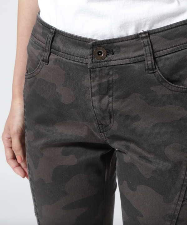 カモサテンストレッチパンツ/ CAMO SATIN STRETCH PANTS