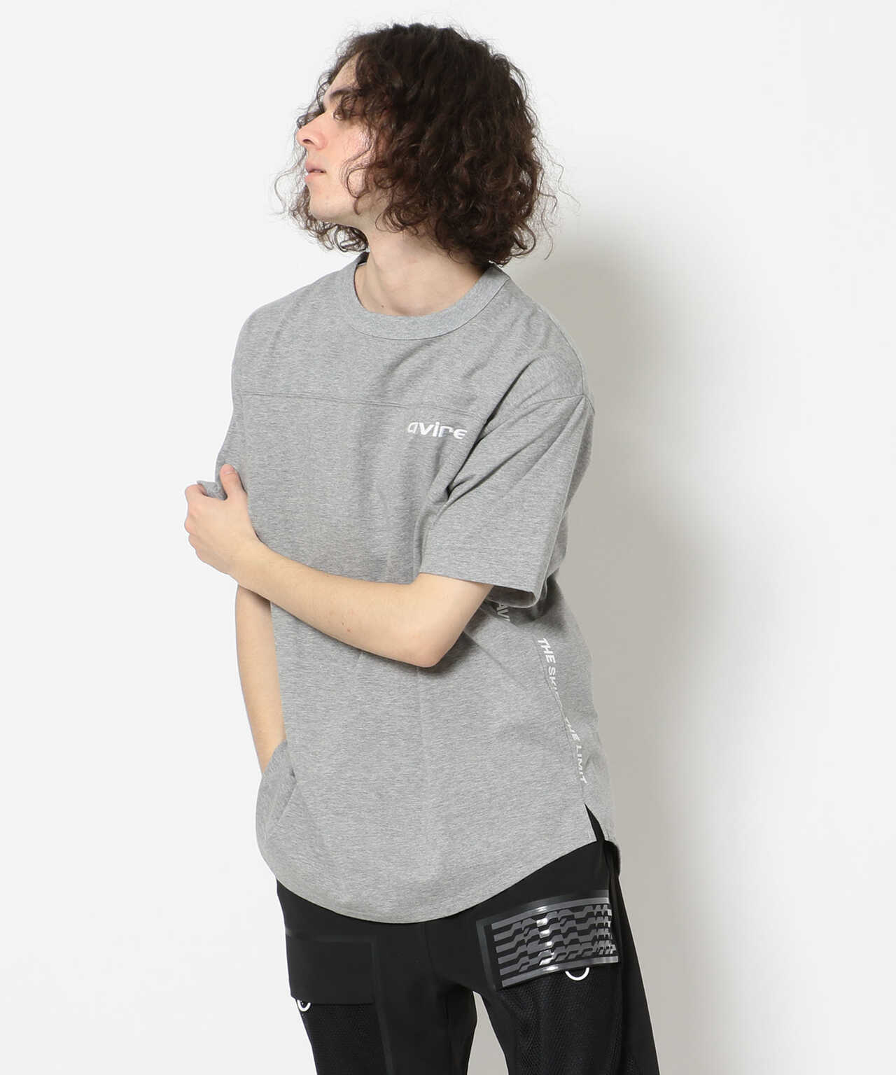 ルーズフィット ラウンド ボトムTシャツ/ LOOSE FIT ROUND BOTTOM T