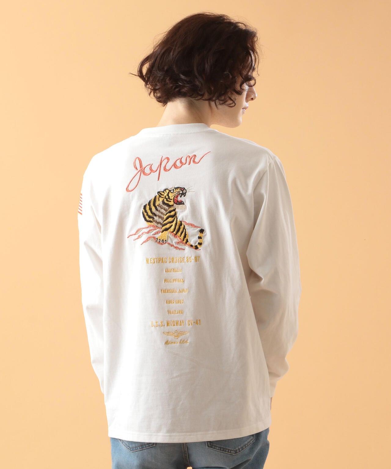 スーベニア ロングスリーブ Tシャツ/ SOUVENIR LONG SLEEVE T-SHIRT