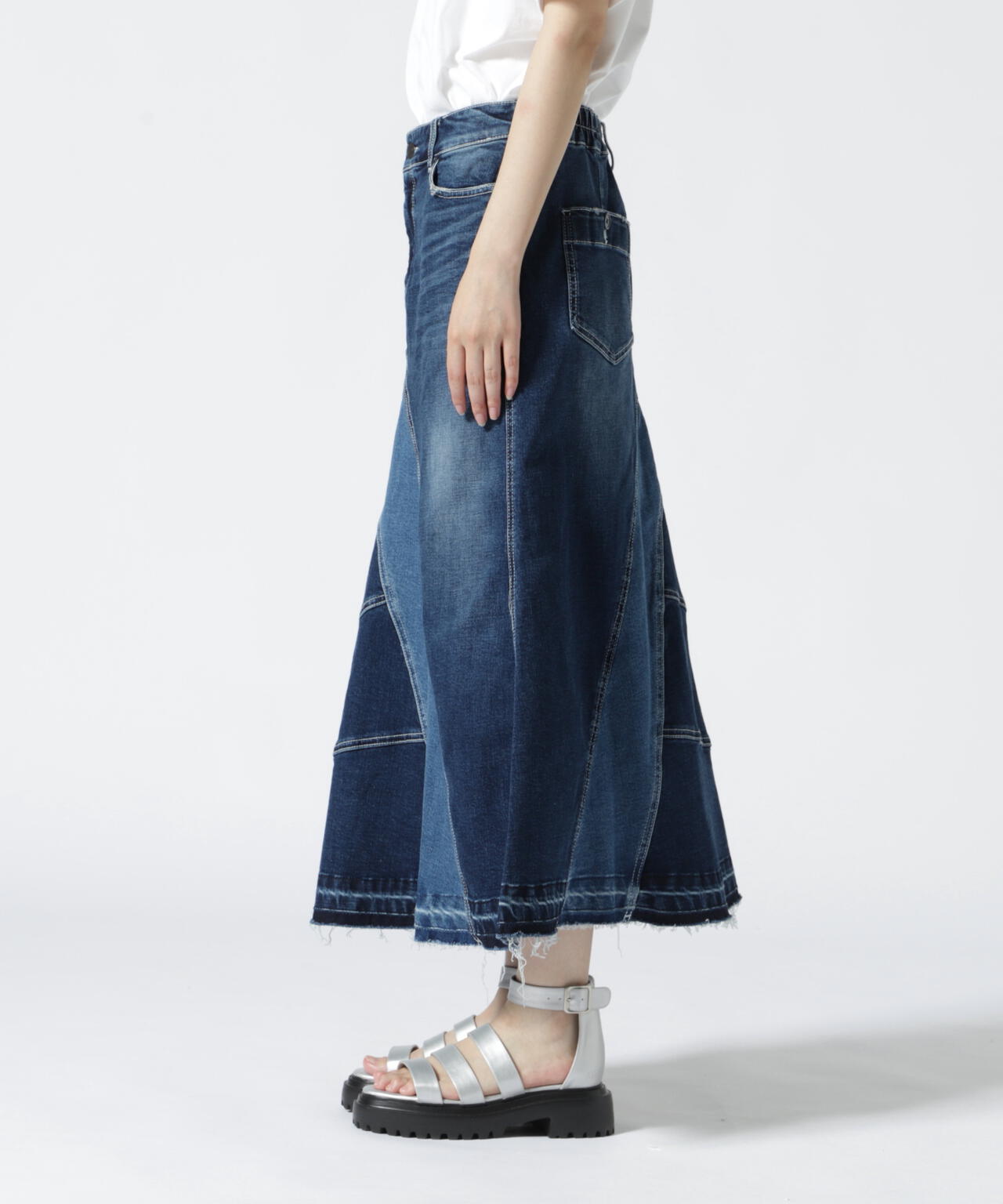 直営店限定》 REMAKE STRETCH DENIM NAVY SKIRT/ リメイクストレッチ