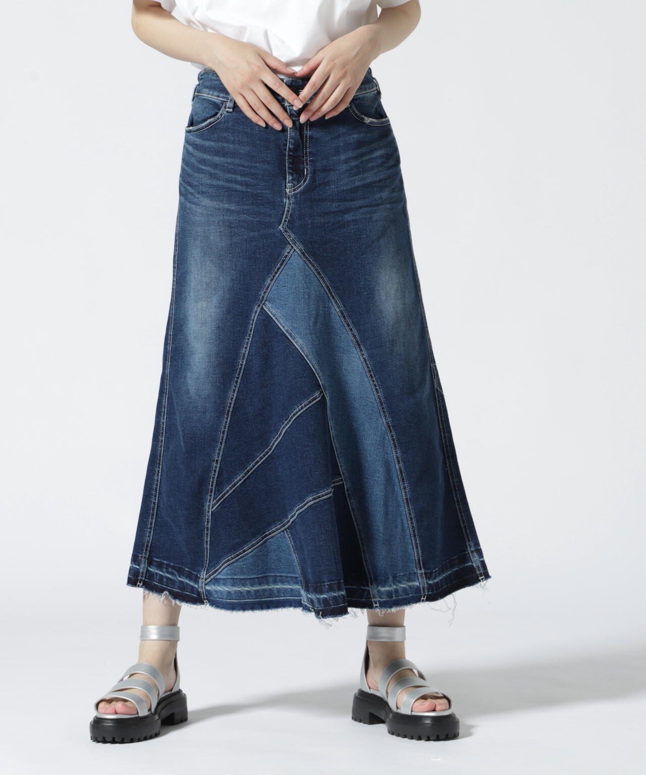 直営店限定》 REMAKE STRETCH DENIM NAVY SKIRT/ リメイクストレッチ